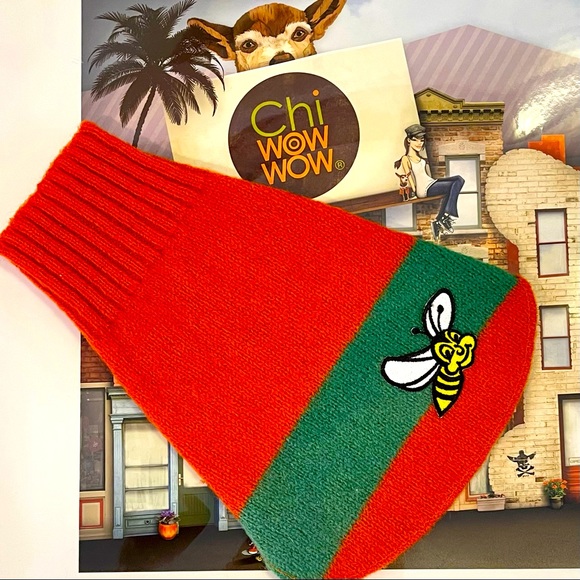 Chi WOW WOW® Other - VINTAGE OOAK Sweater Buzzy Bee